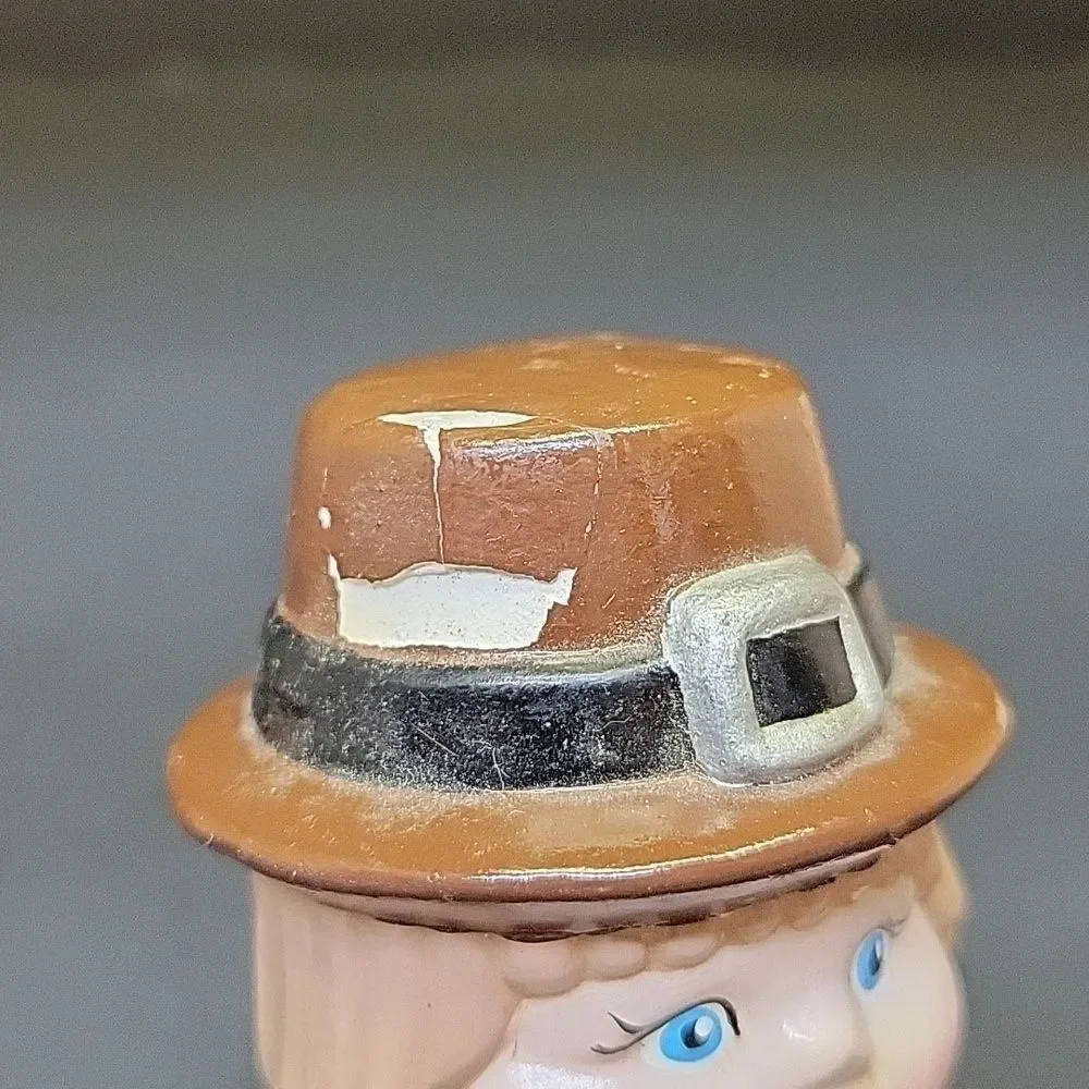 Thanksgiving Pilgrim Couple,Horn Of Plenty, Hand Painted Ceramic Vintage‎ (1)